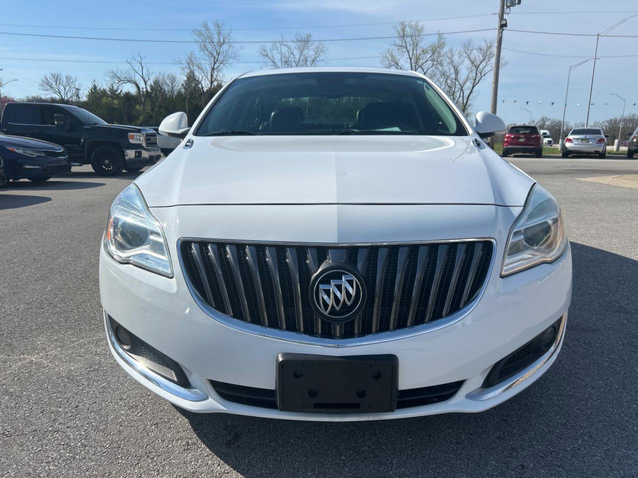 Used 2014 Buick Regal Premium image 2