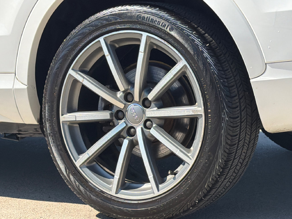Used 2018 Audi Q3 2.0T Premium Plus w/ Premium Plus Package FWD image 8