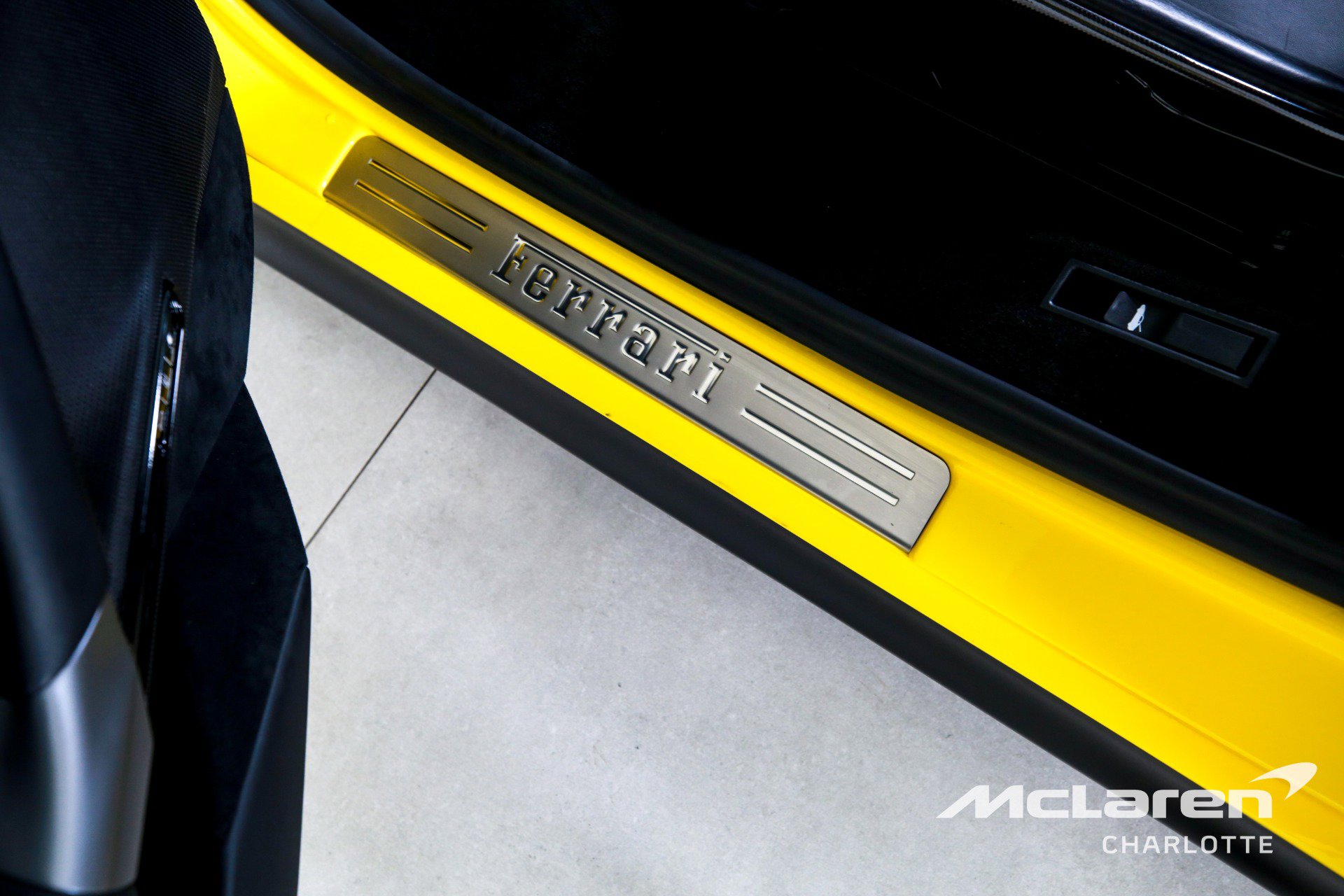 Used 2022 Ferrari SF90 Stradale image 16