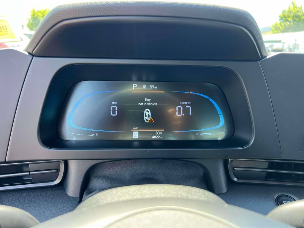 Used 2025 Hyundai Elantra Sport FWD image 24
