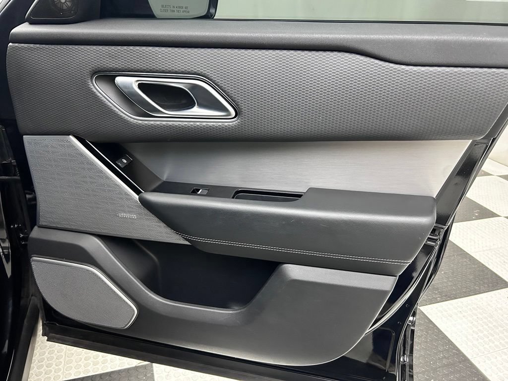 Used 2020 Land Rover Range Rover Velar R-Dynamic S AWD/4WD image 16