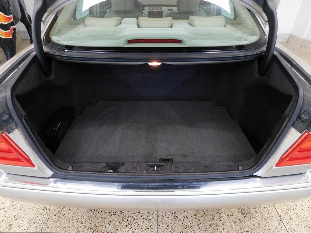 Used 1999 Mercedes-Benz E 320 4MATIC Sedan image 41