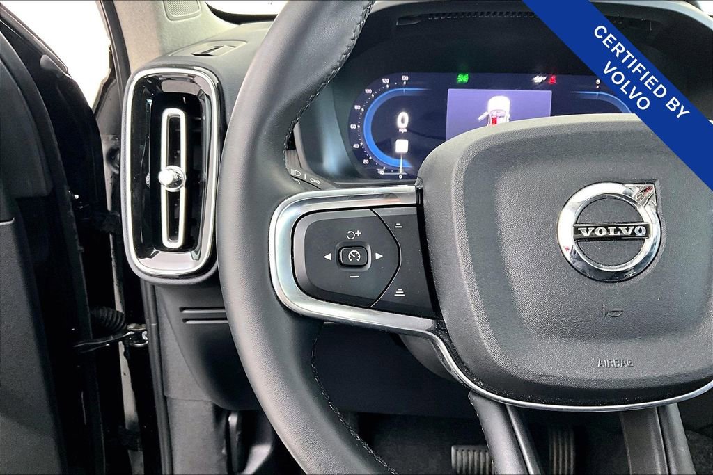Certified 2025 Volvo XC40 B5 Plus image 27