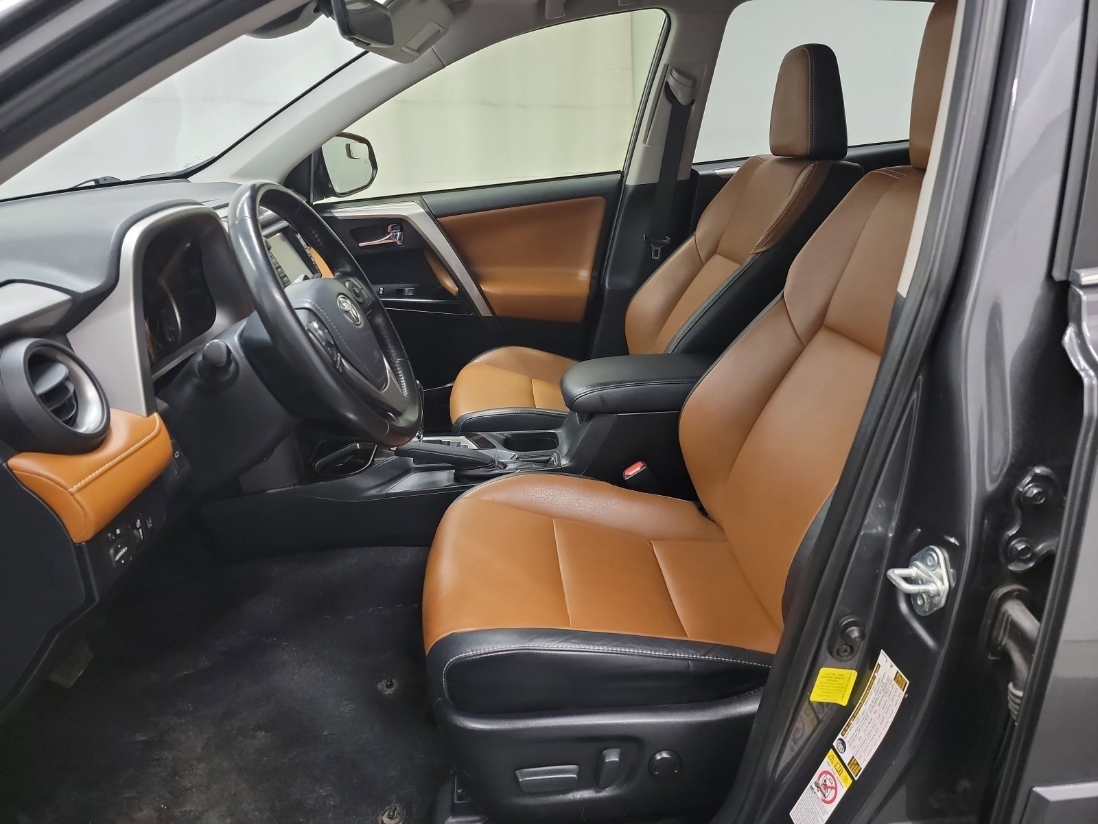 Used 2018 Toyota RAV4 Limited image 13