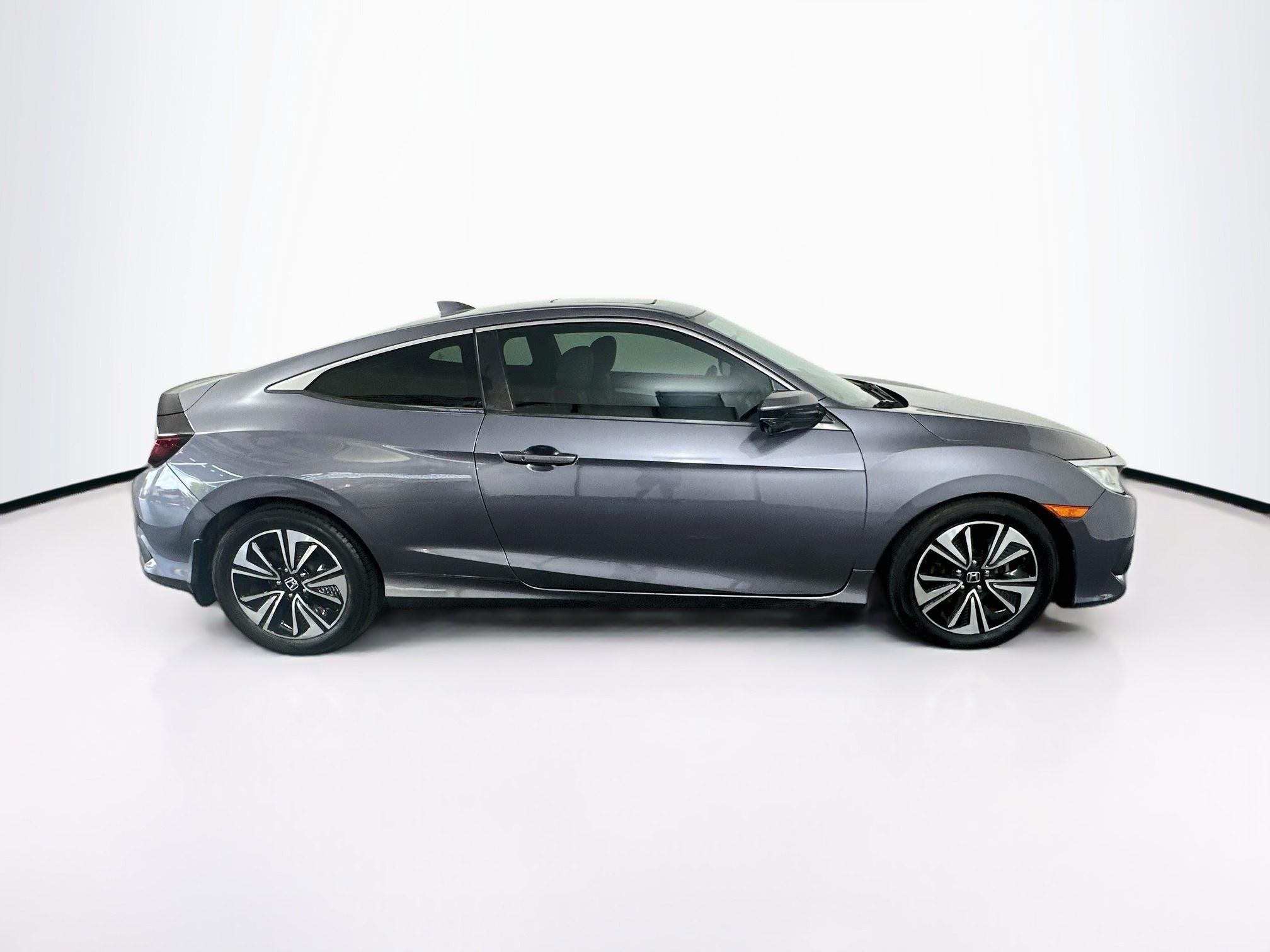 Used 2018 Honda Civic EX-L image 10