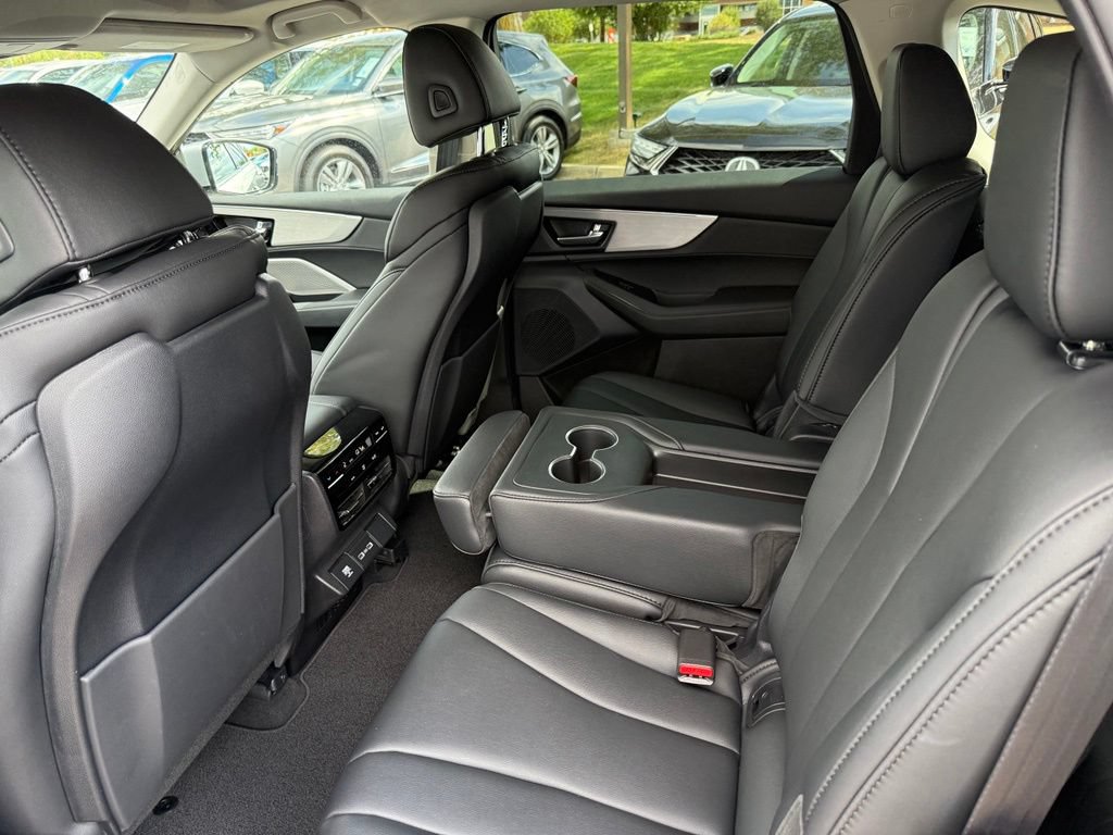 Used 2024 Acura MDX SH-AWD image 14