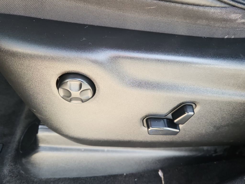 Used 2014 Jeep Grand Cherokee Overland image 8