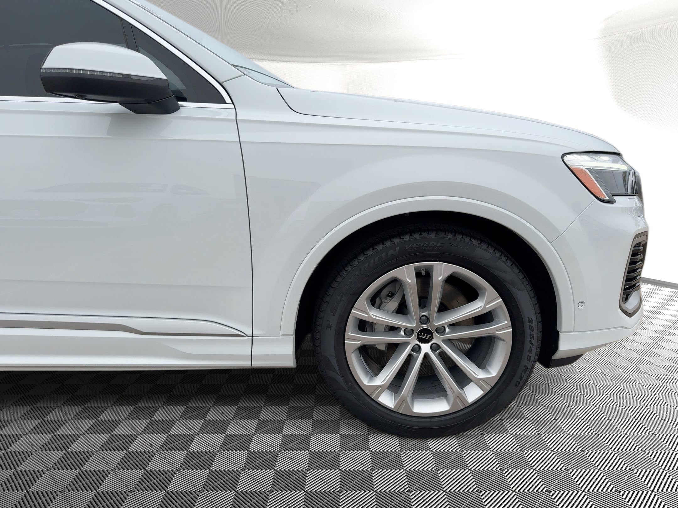 New 2026 Audi Q7 3.0T Premium Plus AWD/4WD image 12