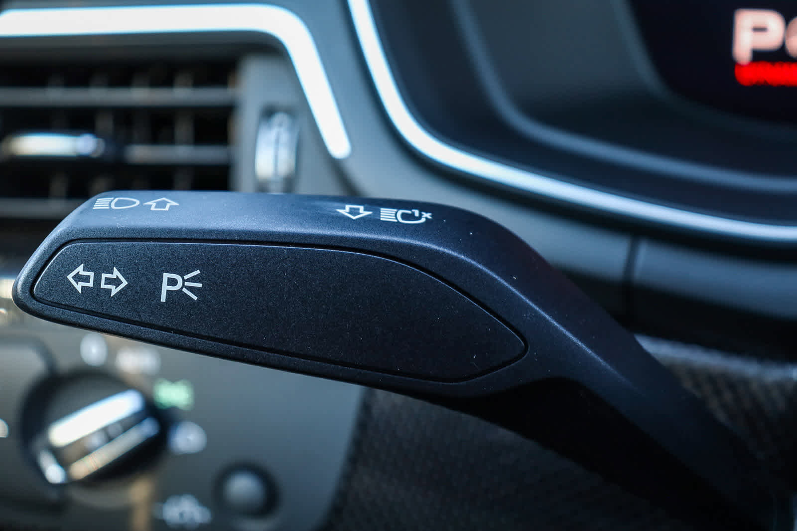 Used 2020 Audi S4 Premium Plus w/ Premium Plus Package image 32