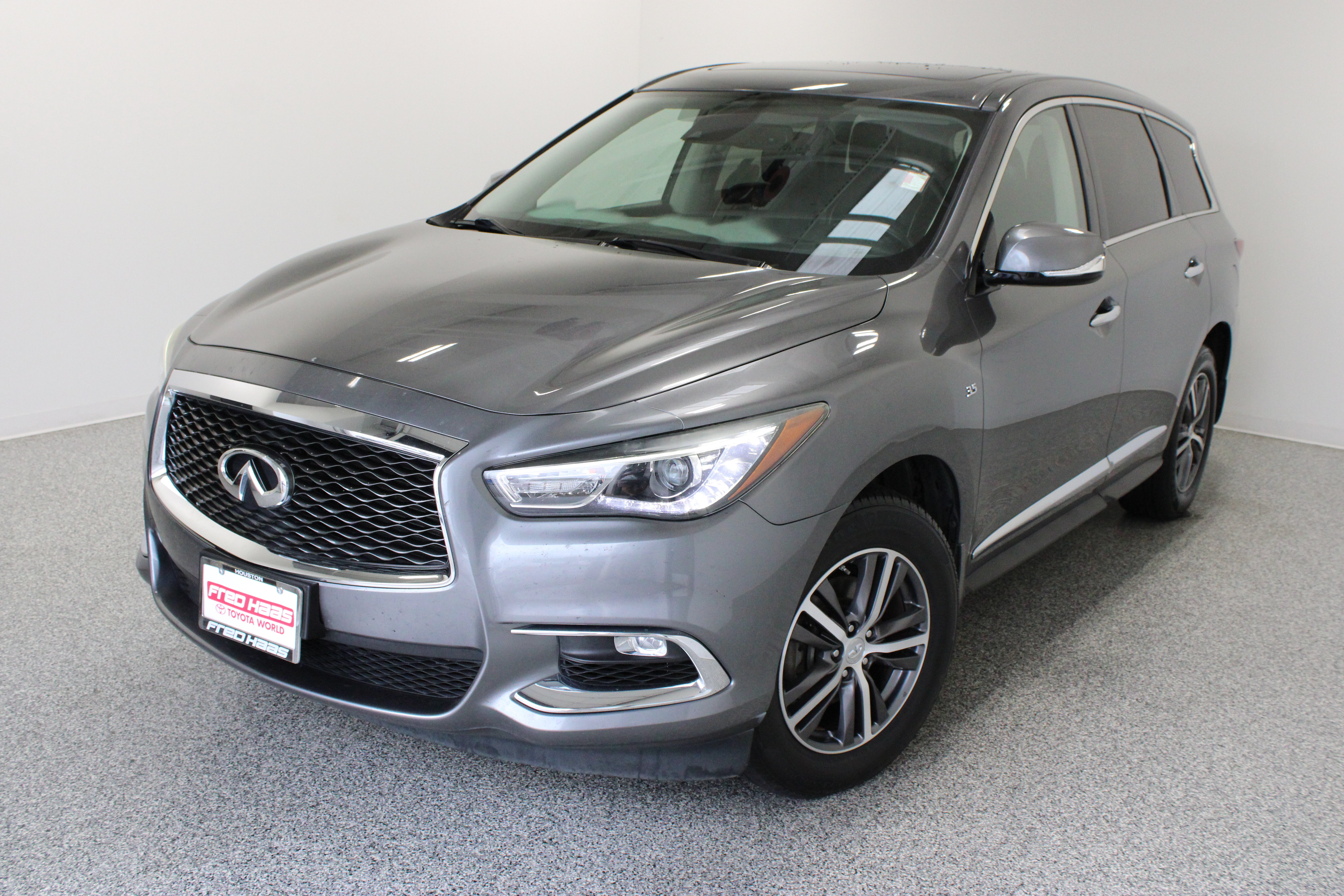 Used 2019 INFINITI QX60 Pure AWD/4WD image 2