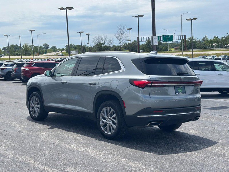 Certified 2025 Buick Enclave Preferred AWD/4WD image 3