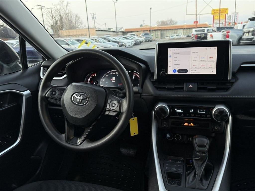 Used 2024 Toyota RAV4 LE AWD/4WD image 24