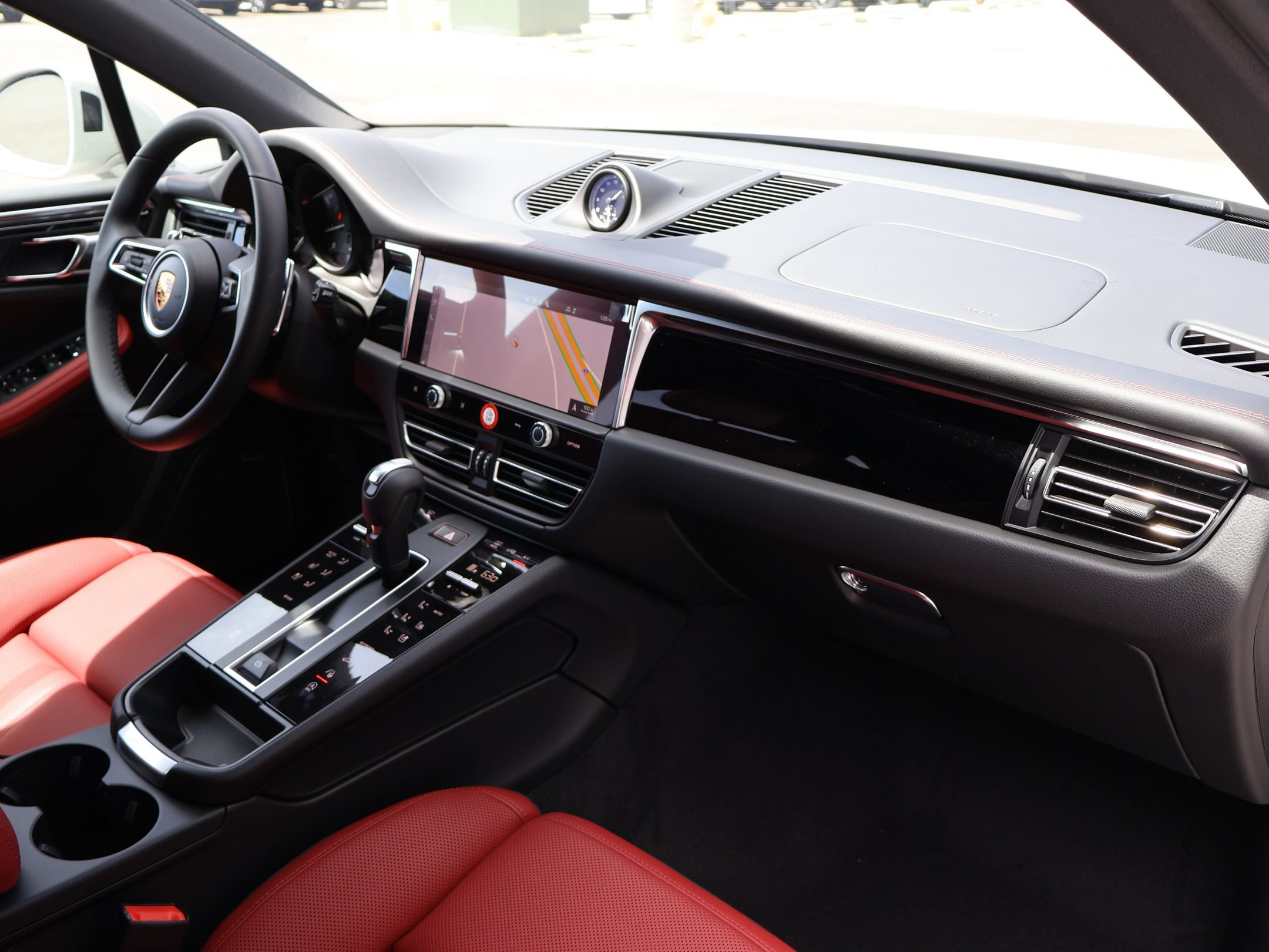 New 2026 Porsche Macan AWD/4WD image 27