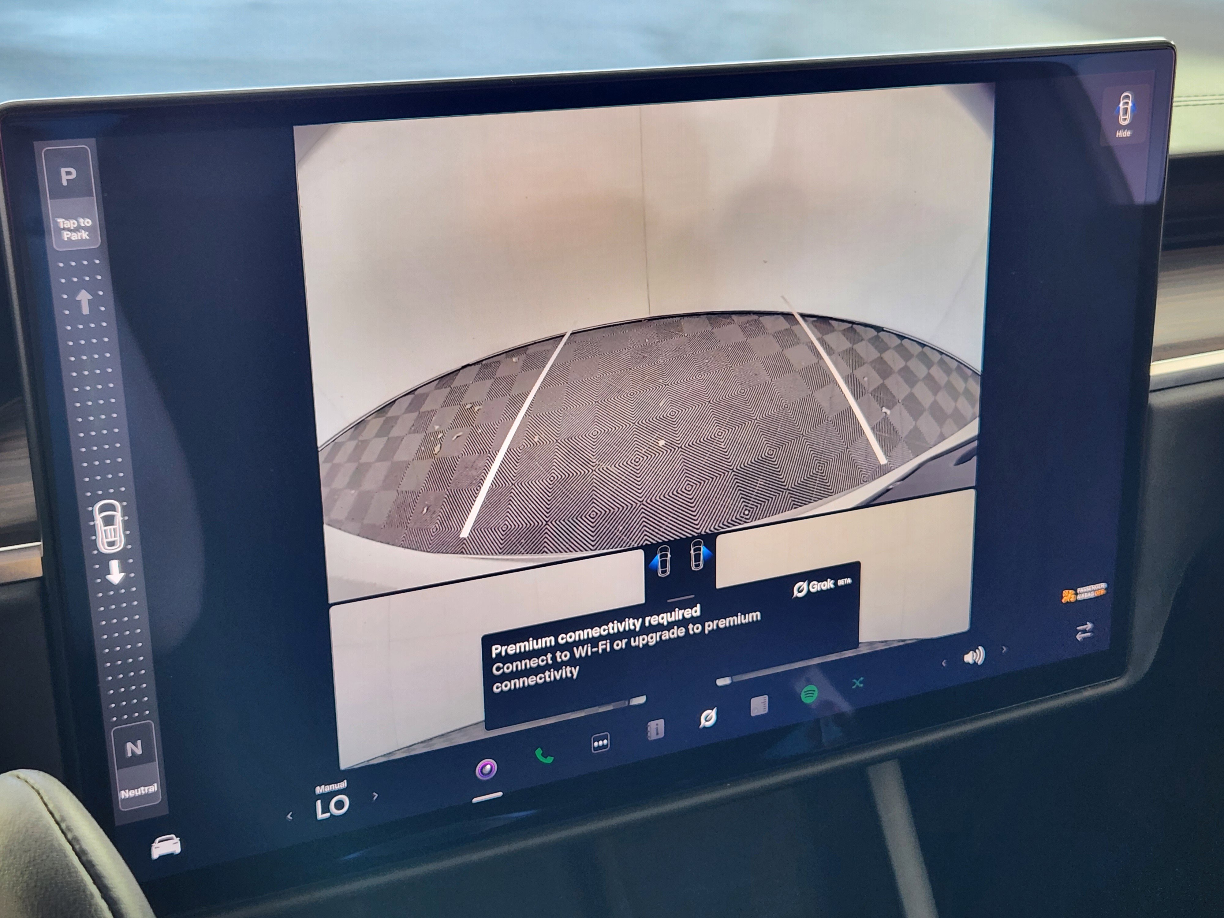 Used 2022 Tesla Model X image 24