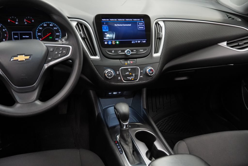 Used 2022 Chevrolet Malibu LS FWD image 24
