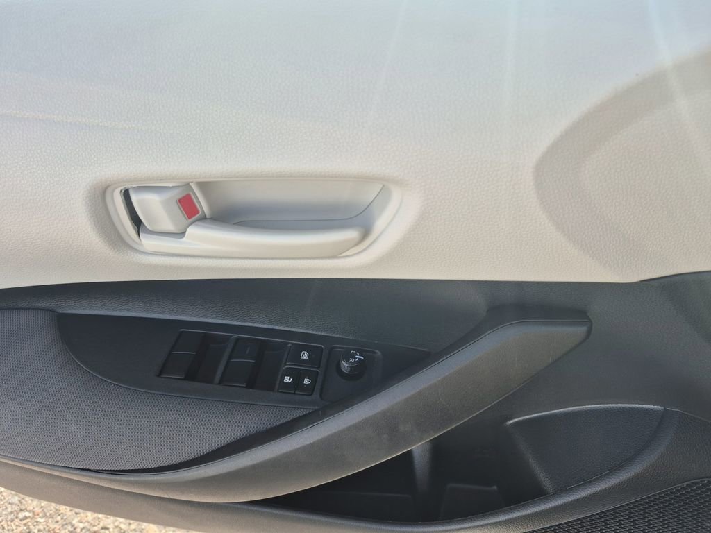 Used 2024 Toyota Corolla LE image 7