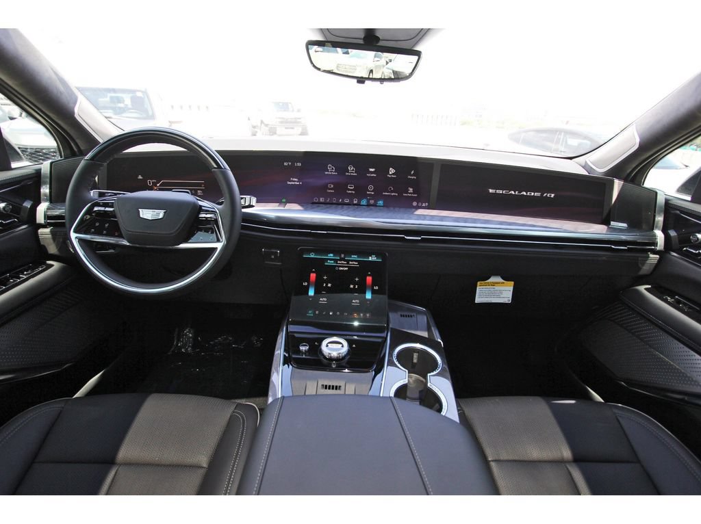 New 2026 Cadillac Escalade IQ Sport 2 w/ LPO, ONYX Package AWD/4WD image 9