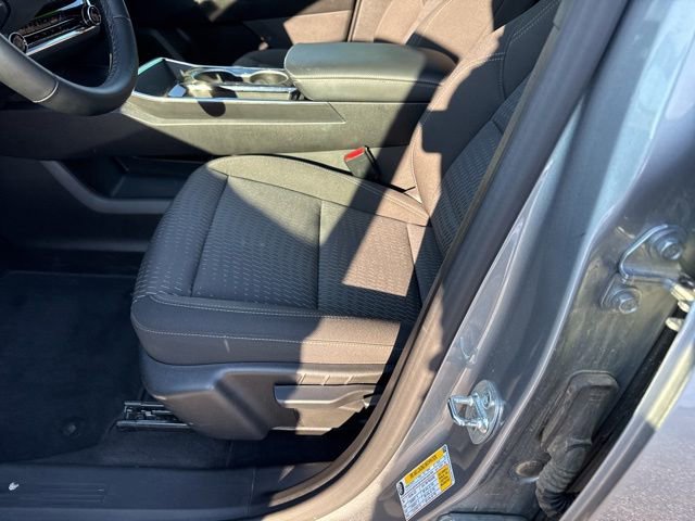 Used 2025 Chevrolet Equinox LT w/ Safety and Technology Package image 28