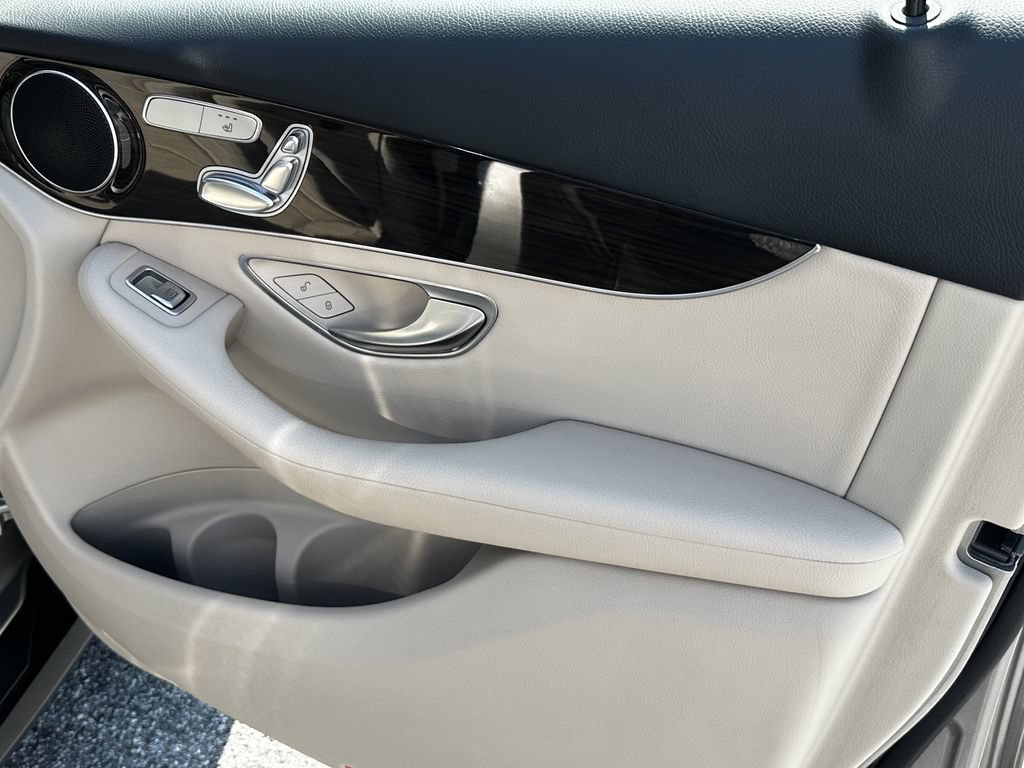 Certified 2021 Mercedes-Benz GLC 300 image 16