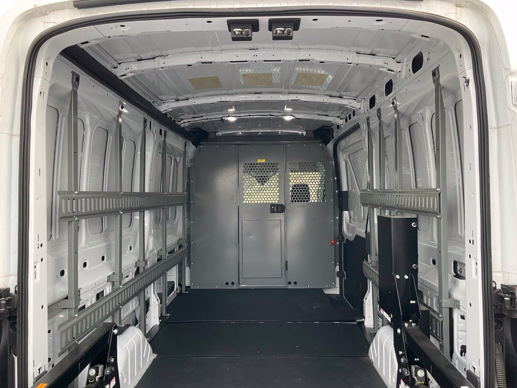 Used 2023 Ford E-Transit Medium Roof RWD image 15