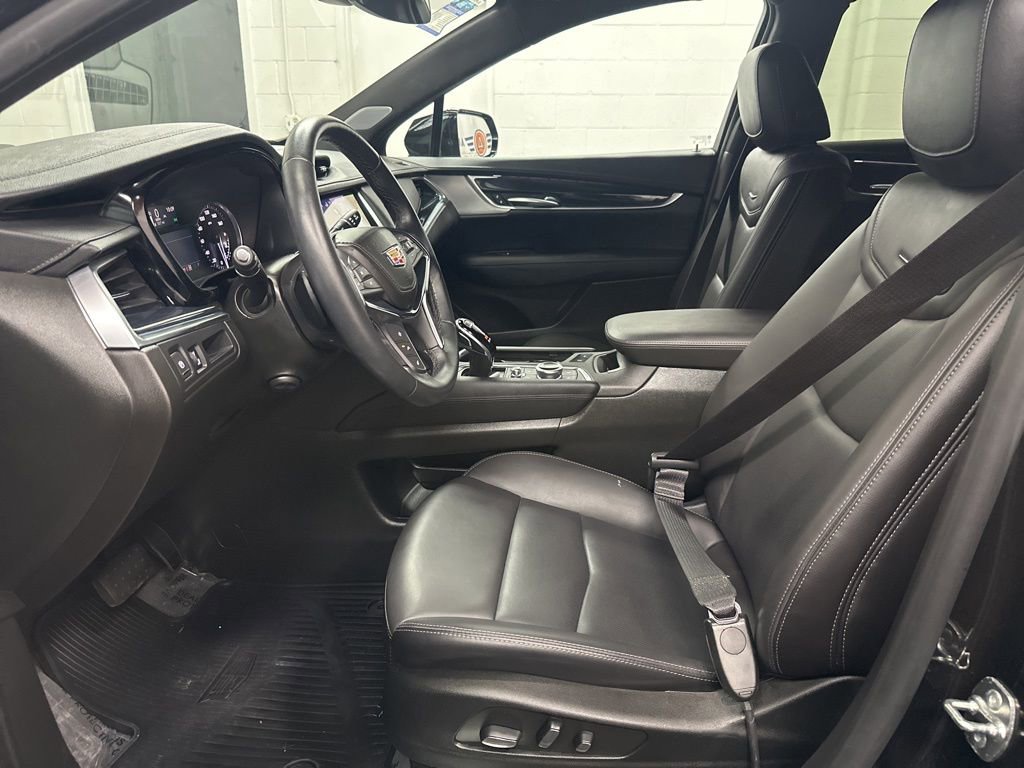 Used 2024 Cadillac XT5 Premium Luxury AWD/4WD image 19