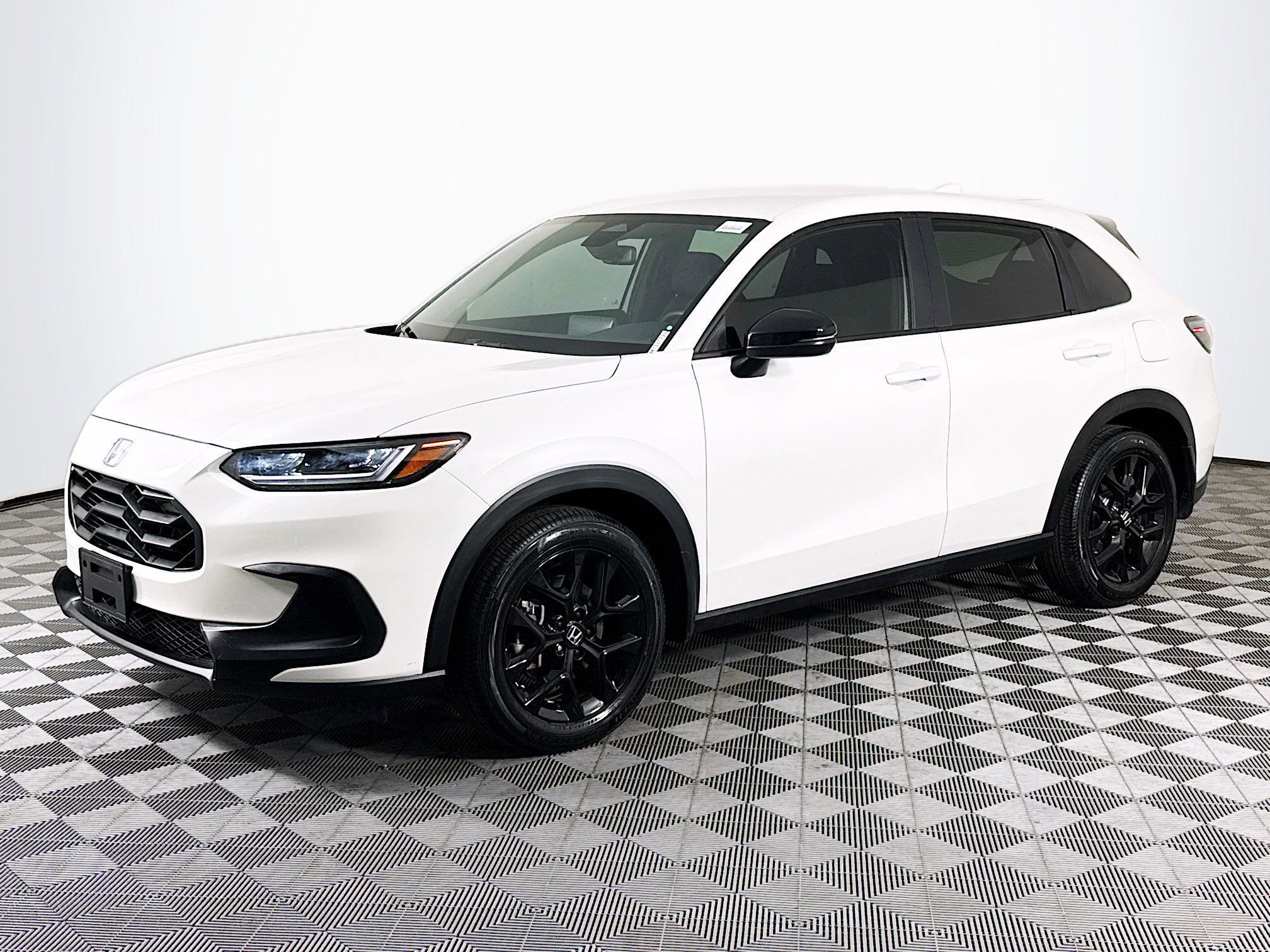 Used 2025 Honda HR-V Sport image 4