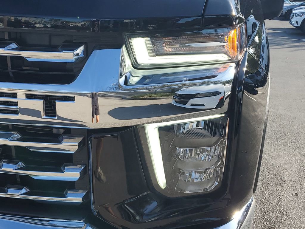 Certified 2022 Chevrolet Silverado 2500 LTZ w/ LTZ Plus Package image 10