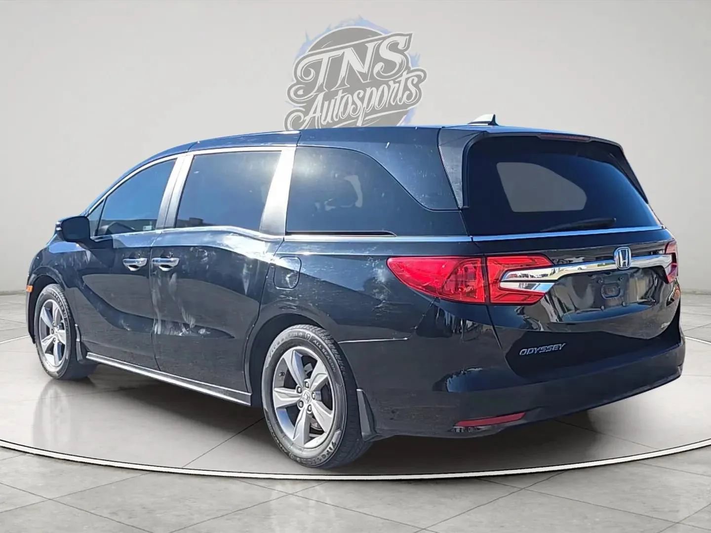 Used 2018 Honda Odyssey EX-L image 3
