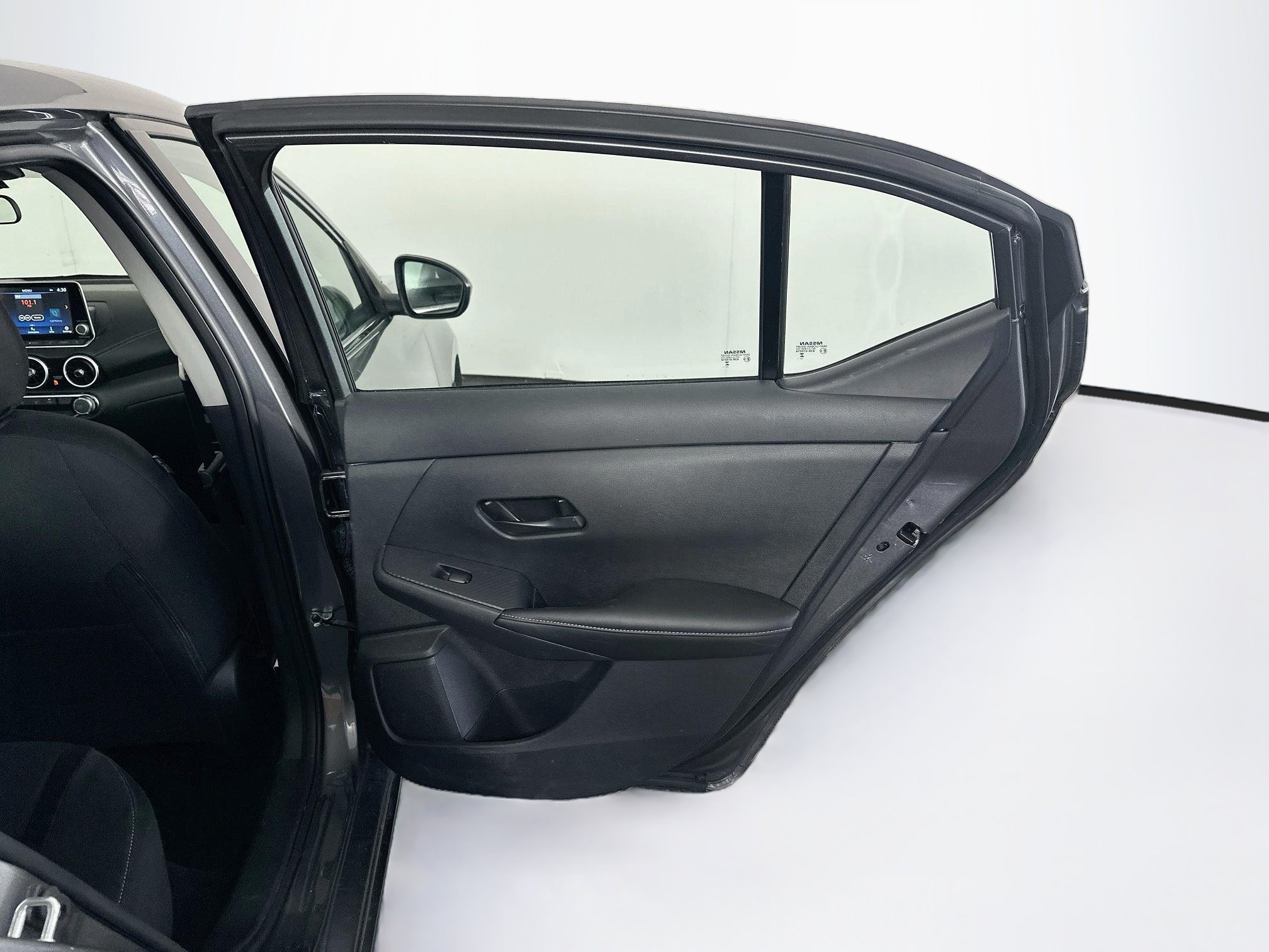 Used 2025 Nissan Sentra SV FWD image 30