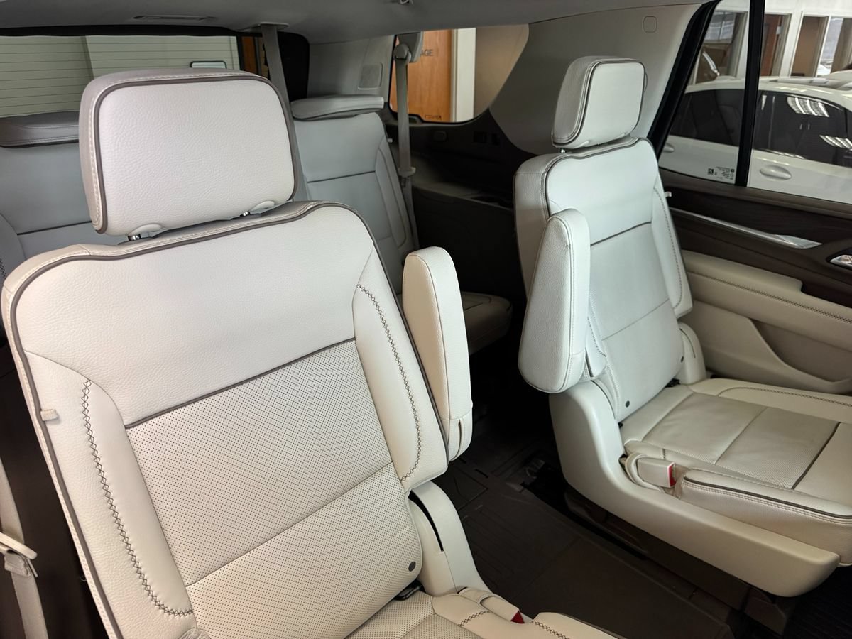 Used 2023 GMC Yukon Denali AWD/4WD image 53