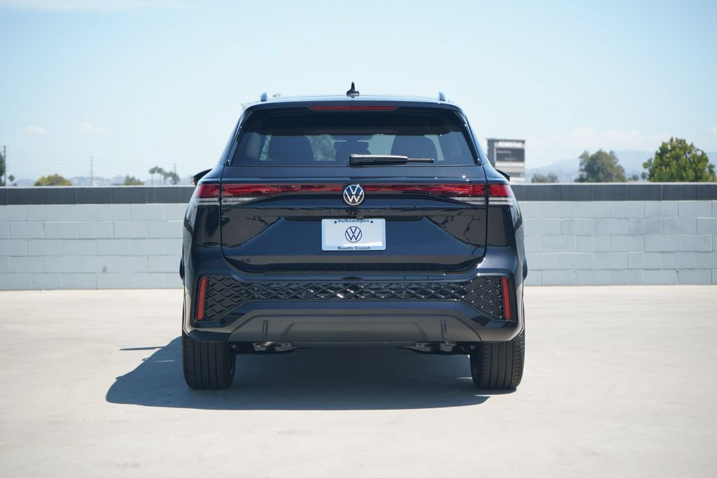 New 2026 Volkswagen Tiguan SE R-Line FWD image 4