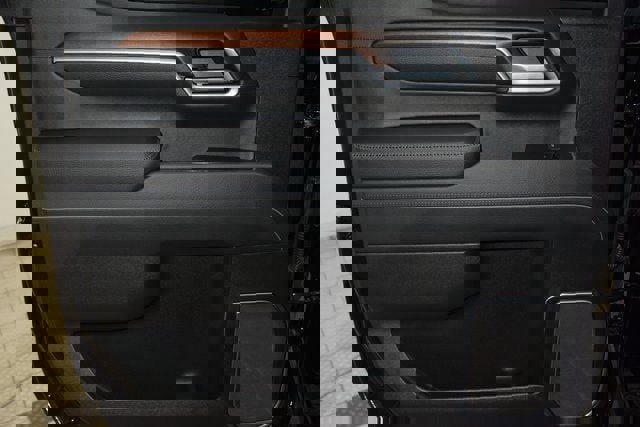 Used 2025 GMC Sierra 1500 Denali w/ Denali Reserve Package image 43