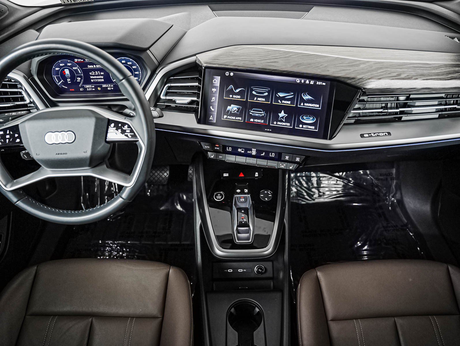 Certified 2023 Audi Q4 e-tron Premium Plus AWD/4WD image 9