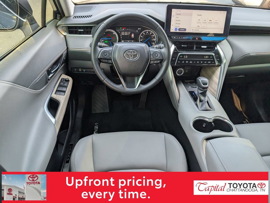 Used 2024 Toyota Venza XLE AWD/4WD image 13