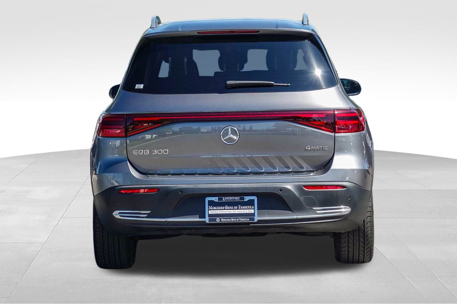 Used 2024 Mercedes-Benz EQB 300 4MATIC image 6