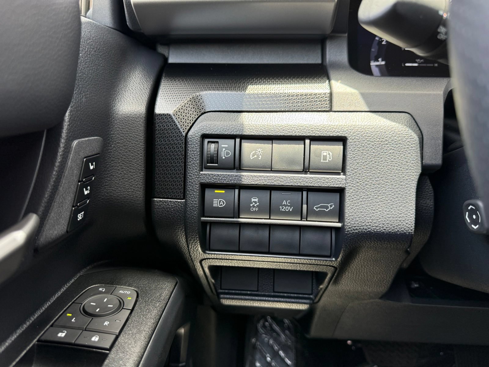 Used 2026 Toyota 4Runner Limited AWD/4WD image 28