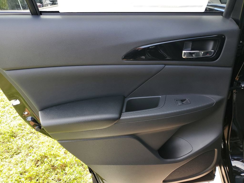 New 2025 Mitsubishi Eclipse Cross SE AWD/4WD image 12
