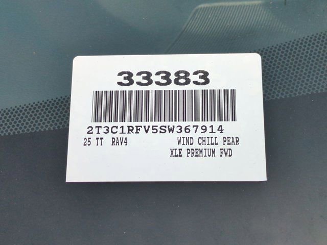 Used 2025 Toyota RAV4 XLE Premium image 17