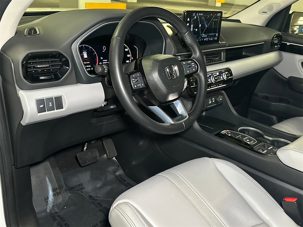 Used 2023 Honda Pilot Touring image 23