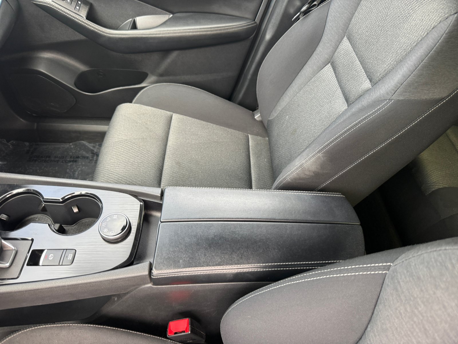 Used 2024 Nissan Rogue SV AWD/4WD image 14