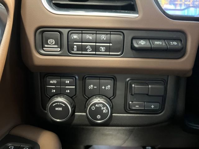Used 2024 Chevrolet Suburban High Country w/ Premium Package AWD/4WD image 18