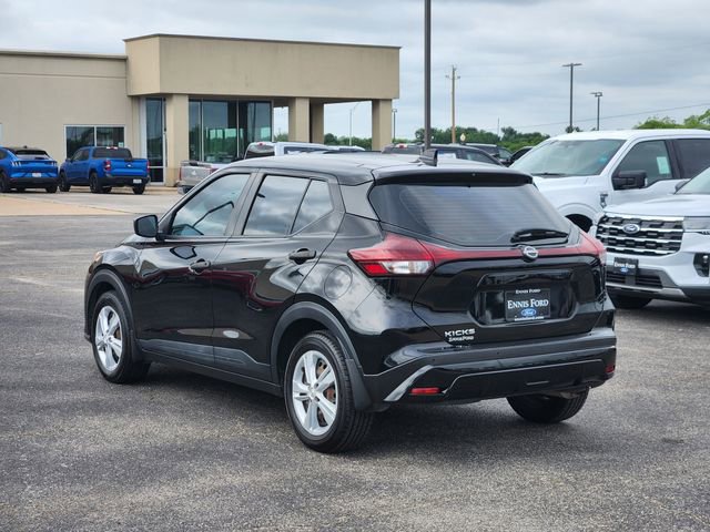 Used 2022 Nissan Kicks S FWD image 4