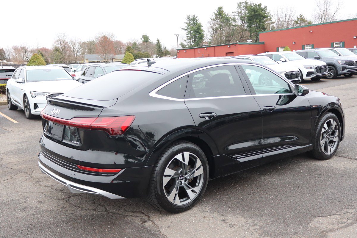 Used 2021 Audi e-tron Premium image 5
