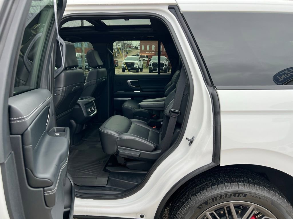 Used 2025 Ford Expedition Platinum w/ Stealth Performance Package image 17