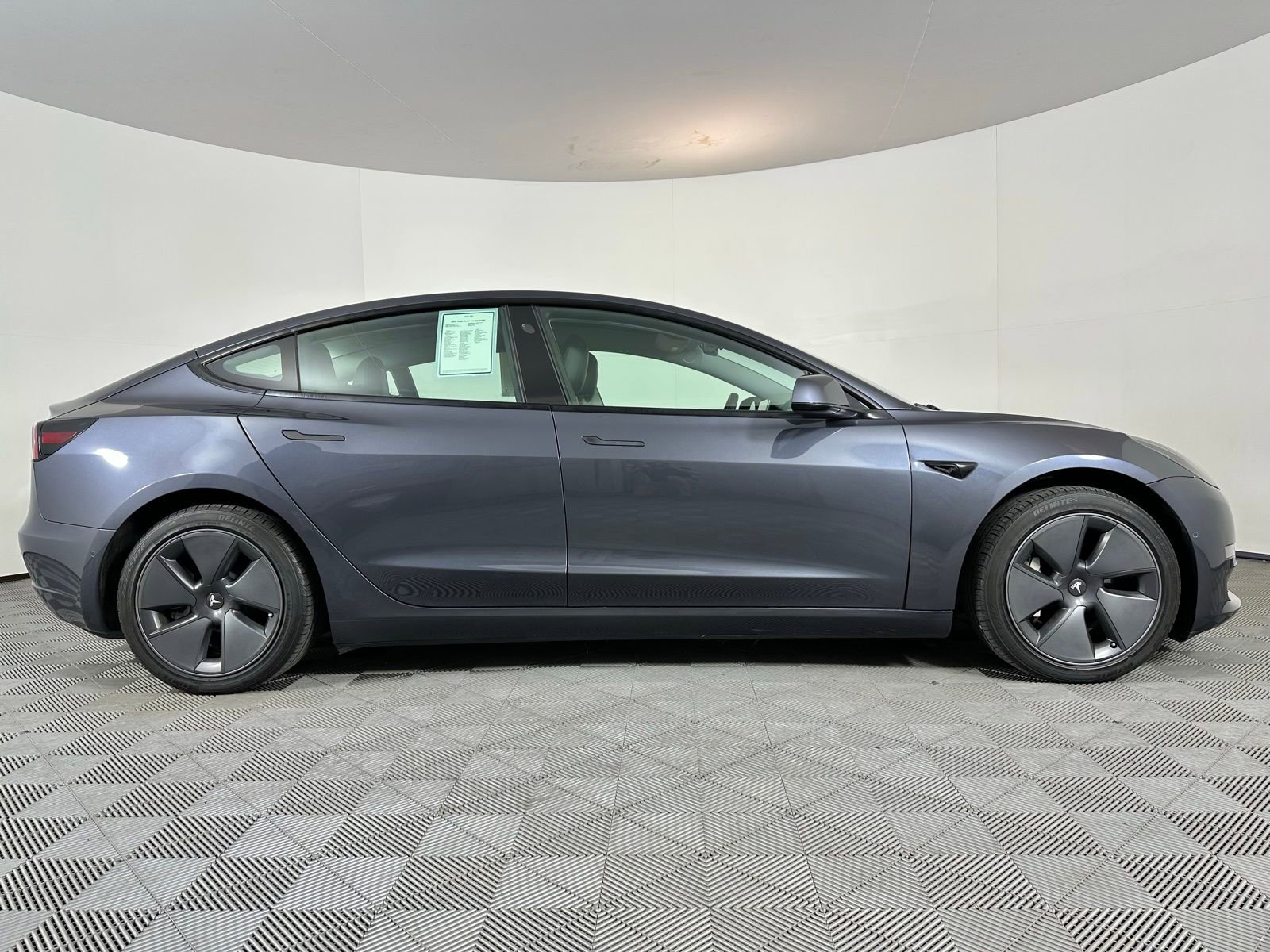 Used 2023 Tesla Model 3 Standard Range image 31