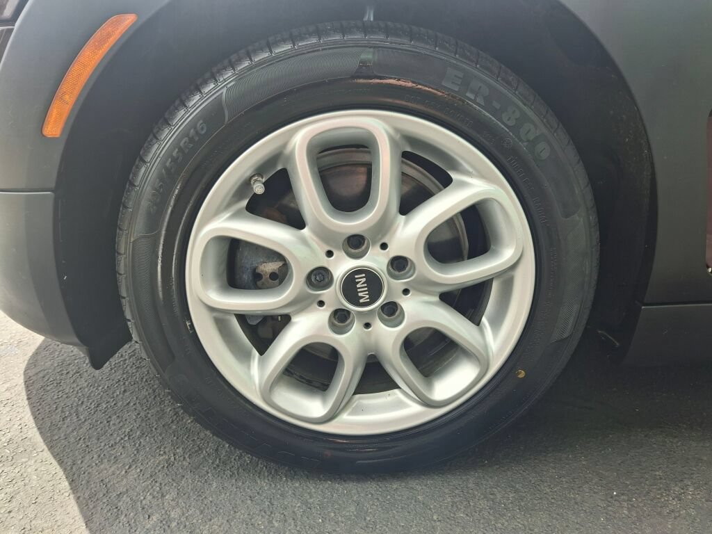 Used 2016 MINI Cooper Clubman FWD image 17
