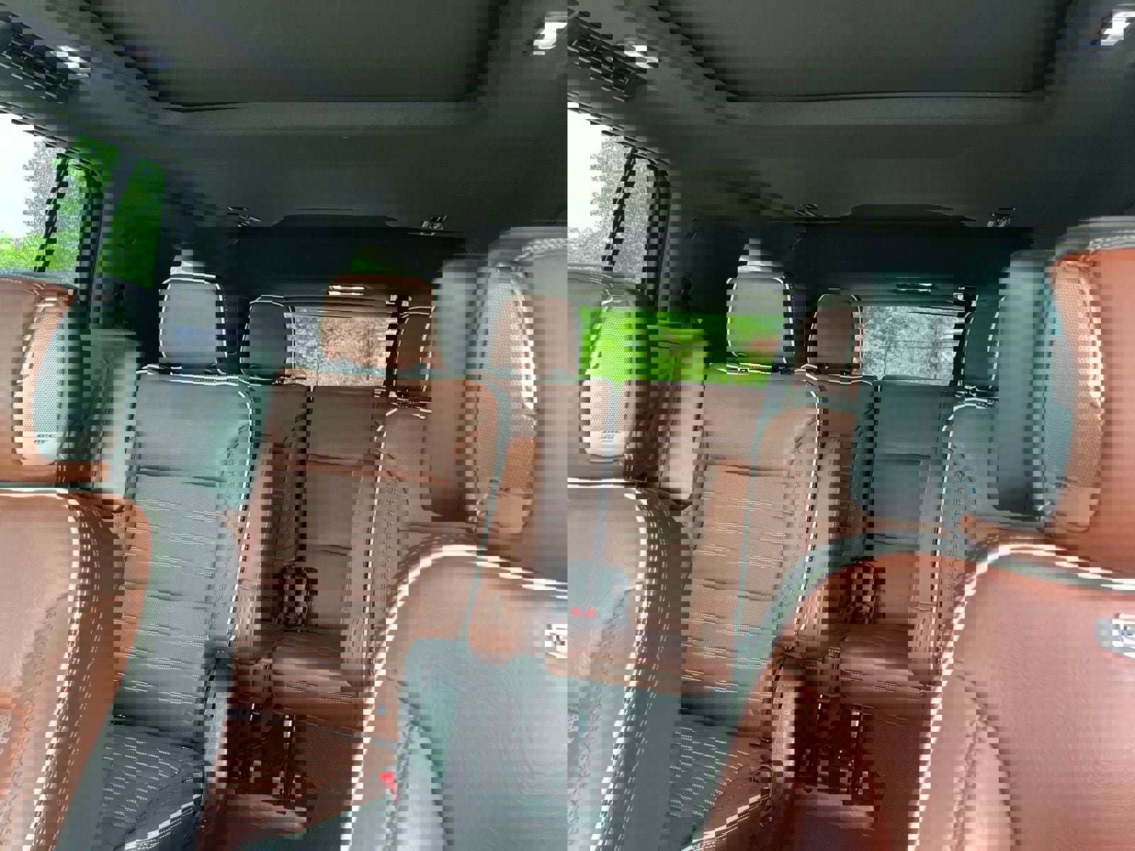 Used 2023 GMC Yukon Denali Ultimate AWD/4WD image 40