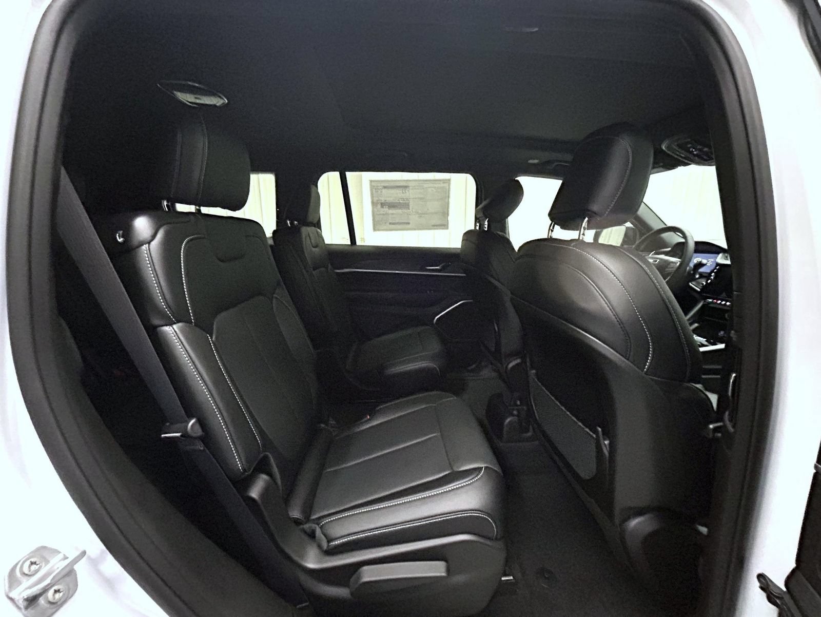 New 2026 Jeep Grand Cherokee L Limited AWD/4WD image 18