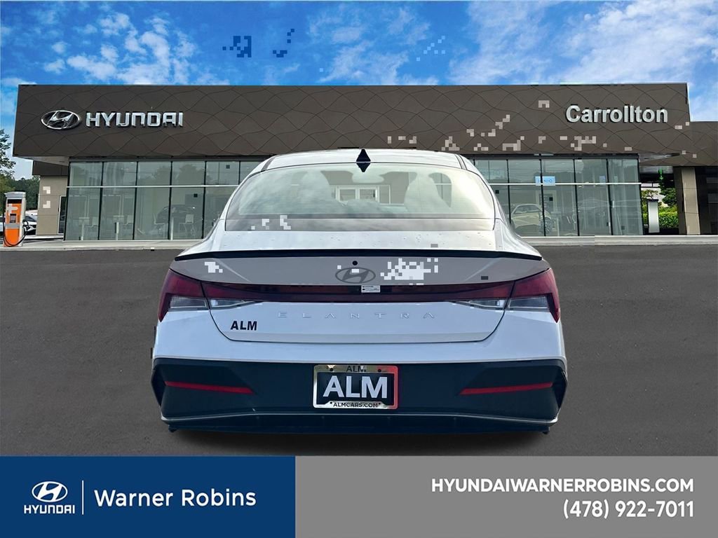 New 2025 Hyundai Elantra Sport image 5