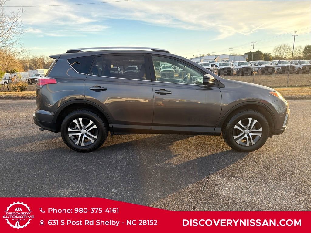 Used 2016 Toyota RAV4 LE image 6